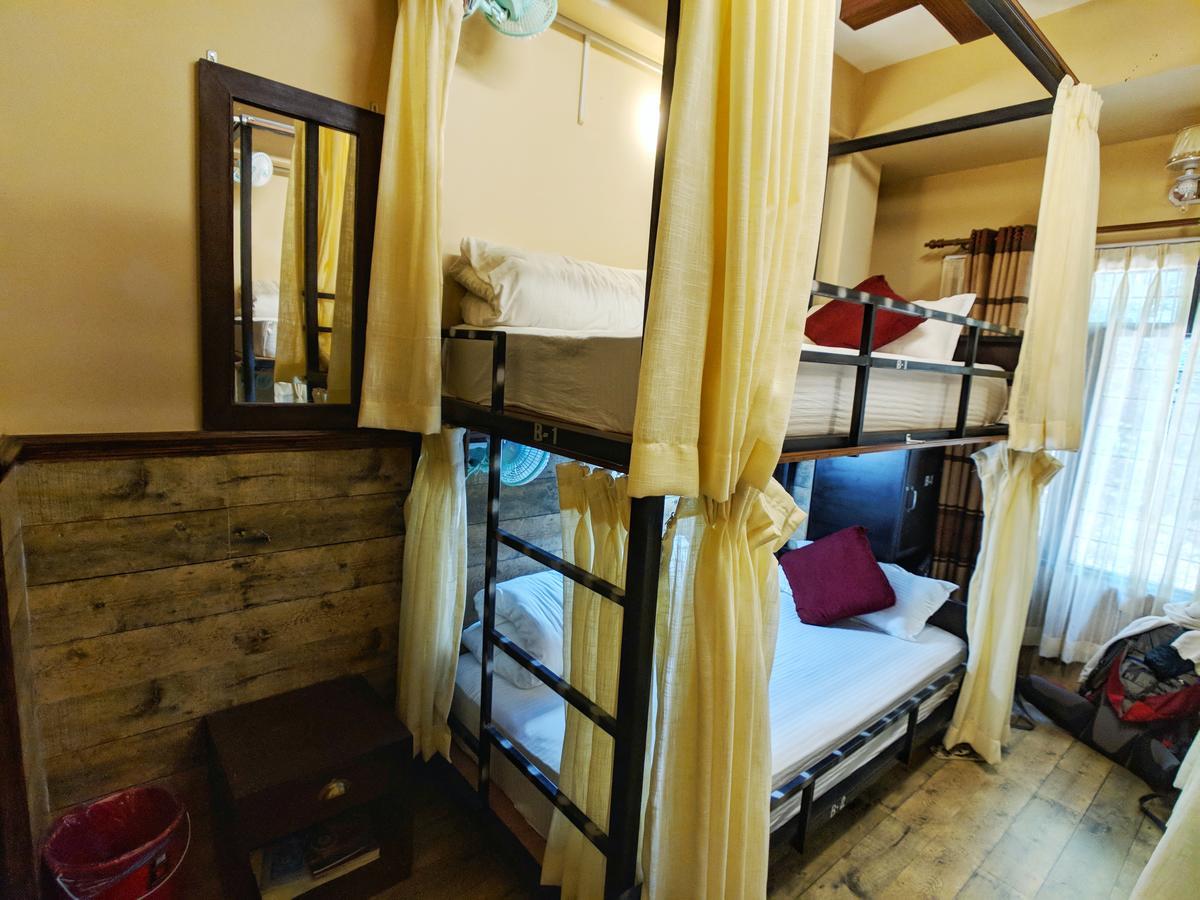 Hotel Forest Lake Backpackers' Hostel Pókhara Exteriér fotografie
